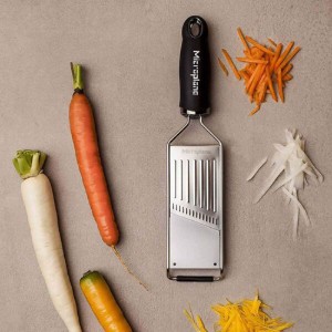 Microplane - Julienne szeletelő  "Gourmet" 31,5 x 7,5 cm, fekete