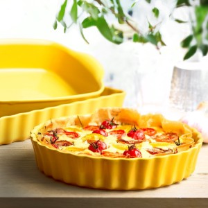 Emile Henry ~ 28 cm / 1.98 literes, Provence Yellow kerek pite tepsi