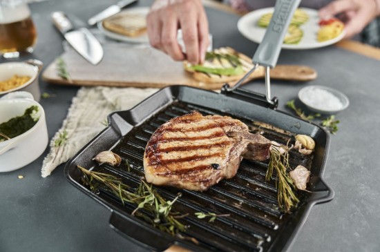 Staub négyzet alakú grillserpenyő, 24 cm