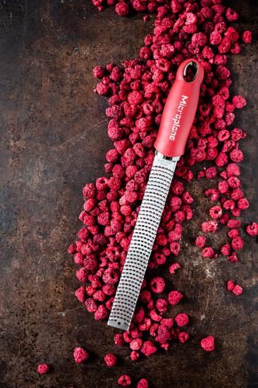 Reszelő sebészeti acélból, 30,5 x 3,3 cm, "Pomegranate Red" - Microplane