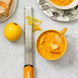 Microplane - Classic Citrushéj reszelő, sebészeti acél, 32,5 x 3 cm, Mustard Yellow