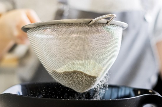 Kitchen Craft finom kúpos szűrő 18 cm
