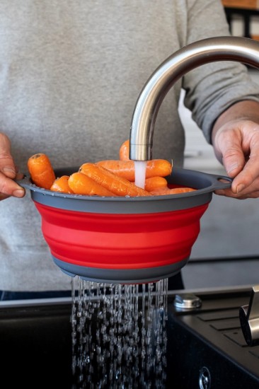 Kitchen Craft szűrő 24 cm, piros