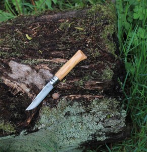 Zsebkés N°09, rozsdamentes acél, 9cm, "Tradition Luxe", Olive - Opinel