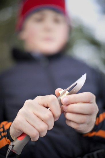 N°08 zsebkés síppal, rozsdamentes acél, 8,5 cm, "Outdoor", Red - Opinel