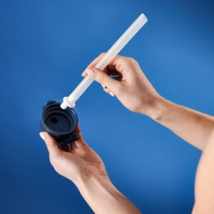 "SLIM" vizes palack, szívószállal, recyclon, 500 ml, Navy - Ion8